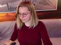 Big boobs + jelly butt + green eyes + friendly lady = ARRIANA. I