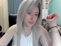 I am a beautiful and sexy girl who loves be sensual, seductive, loves playing. I love make others feel good and have fun with me.