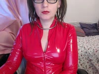 Hoi schatje, ik ben Sofie. Jong, speels, ondeugend en lief. Ik vind het leuk om spannende dingen voor je te doen, je helemaal gek te maken, daar wordt ik zelf ook lekker nat van.... hmmm, ik heb zo