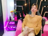 I am a very sensual, fun trans girl with a lot of energy. I love connecting with the people who enter my room and creating a warm, relaxed and fantasy-filled atmosphere. If you are looking for someone authentic, playful and who enjoys every moment with you, you are in the right place. I like to flirt, fulfill fantasies and make each visitor feel special.