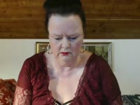 Hello :) My name is Tiffany. Every day a quiet secretary working in a law office, but I also have a second face that hardly anyone knows about.
I am an experienced woman, I love to dominate but if you motivate me well, I can also be submissive.
I