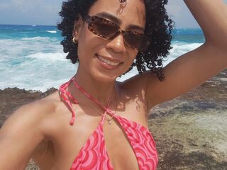 live chatroom SophiaBond
