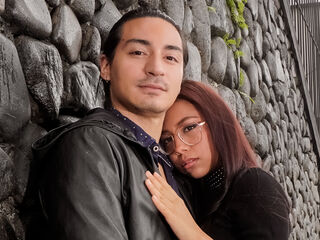 bedroom webcam AdamAndSara