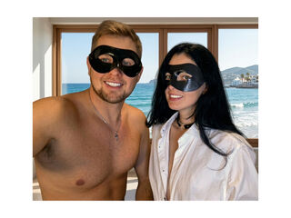 adult couple webcam sex MaximilianMila