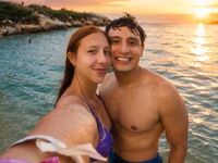 adult couple live sex cam PeterAndHellen