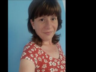 camgirl playing with dildo AliceKatty