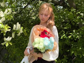 live webcam performer AliseMorise