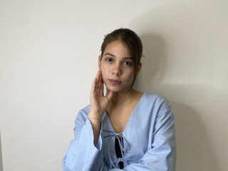 naked girl with webcam masturbating with vibrator AlishiaCowlin