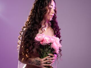 live cam show BellaClaire