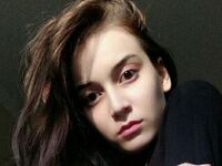 cam girl playing with vibrator BethelQuiette