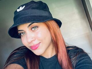 girl fingering bald pussy CandiePasion