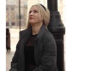 camgirl photo CarinGoodwin