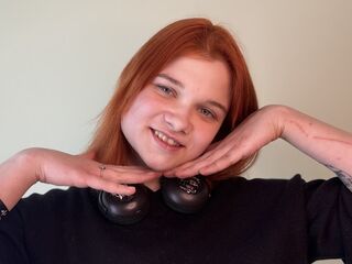 beautiful girlcam ChiaPreuitt