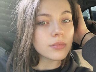 free videochat ClarettaZinno