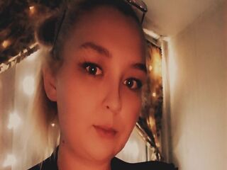 chat room sex show CrystalSins