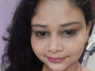 webcam hooker CurvySoniya