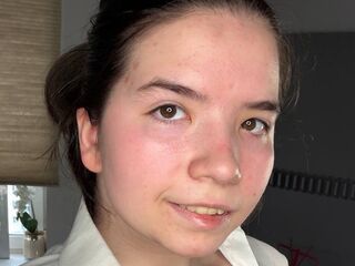 bedroom livecam DaisyMolen