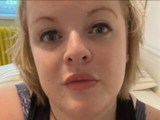 livecam sex EllaConway