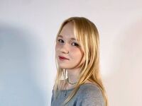 nude webcam girl ElmaKinnunen