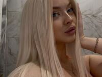 camgirl shaving pussy ElsaBarbie
