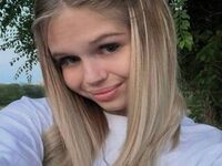 fingering webcamgirl EricaVon