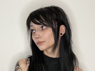 free live chatroom IzettaBishel