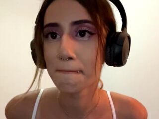 naked cam girl picture JulySapphire