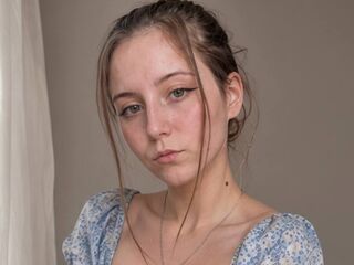 girl shaving pussy KatelynBolger