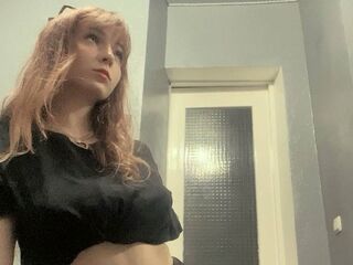 naked cam girl photo KatheSanagustin