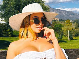 naked cam girl fingering pussy KatherynBills