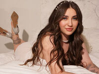 camwhore masturbating with sextoy KeiraHarts