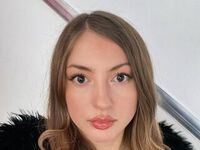 shower live cam KyraKur