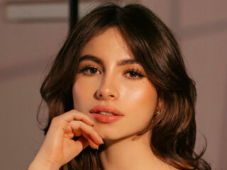 naked webcamgirl photo LauriSweet