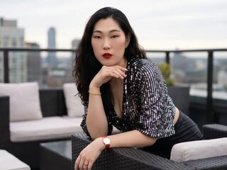 cam girl masturbating with dildo LouiseAnna
