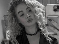 naked girl with webcam masturbating with sextoy LucilePapke