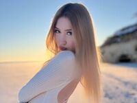 fingering camgirl MadaleneAlicia