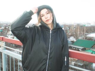 camwhore shaving pussy MagalyArney