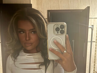 nude webcam girl photo MaisieSmithx