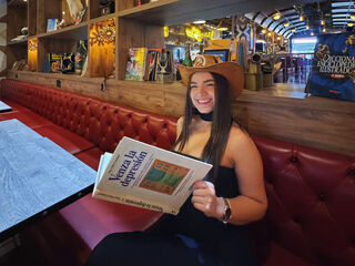 naked girl with webcam masturbating with dildo MelanyCol