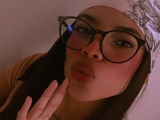 naked cam chatroom MeliSmitt
