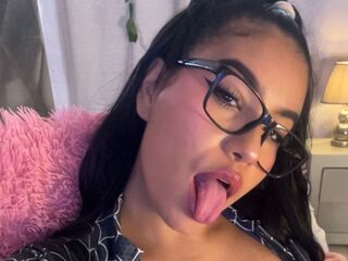 girl sex chat room MihaCameron
