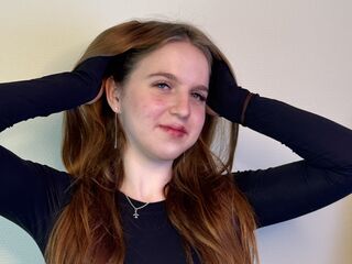 cam girl spreading pussy NilaBudy