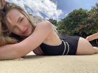 camgirl shaving pussy NoelleCamelia