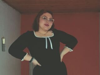 hot cam girl fingering shaved pussy NovaStuart