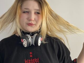 naked girl with cam PilarVanhee