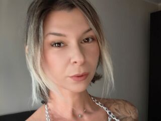 camgirl playing with sextoy RalucaFrizzi
