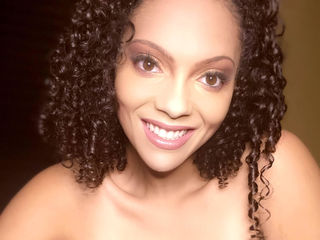 live webcam performer RoriNoir