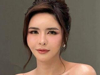 cam girl masturbating with dildo RoxineJaimy