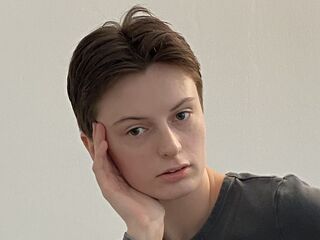 girl sex chat room RufinaTavolario