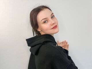 beautiful camgirl ToraMendiaz